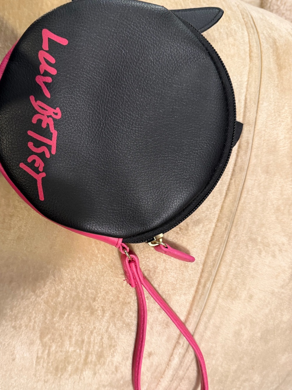 Betsy Johnson Penguin Wristlet Bag - Pink & Black - Picture 7 of 10